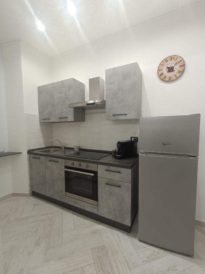 Casa Vacanze Via Nizza 57 Zinola-Wifi Савона Экстерьер фото