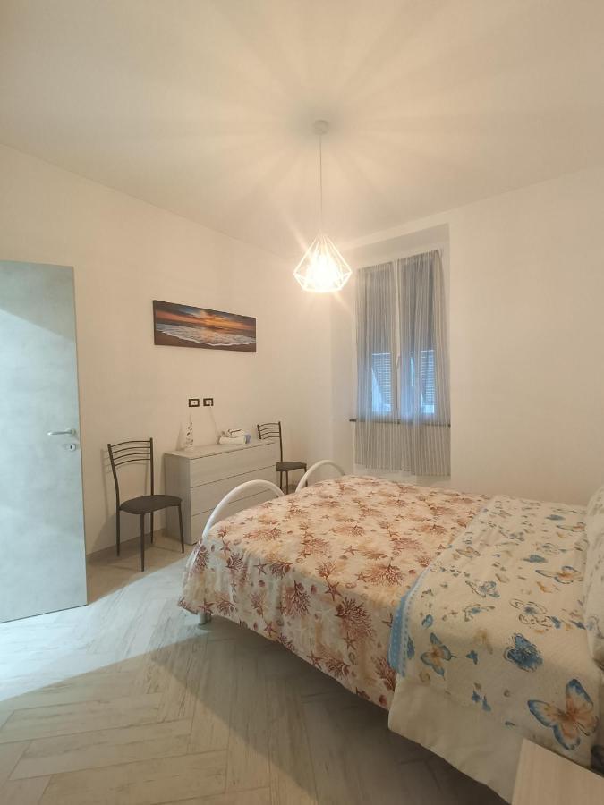 Casa Vacanze Via Nizza 57 Zinola-Wifi Савона Экстерьер фото